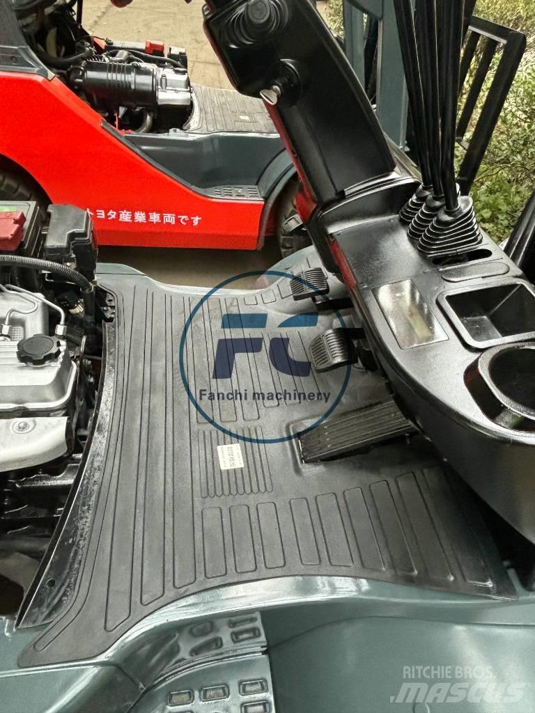 Toyota FDZN 30 Дизельні навантажувачі