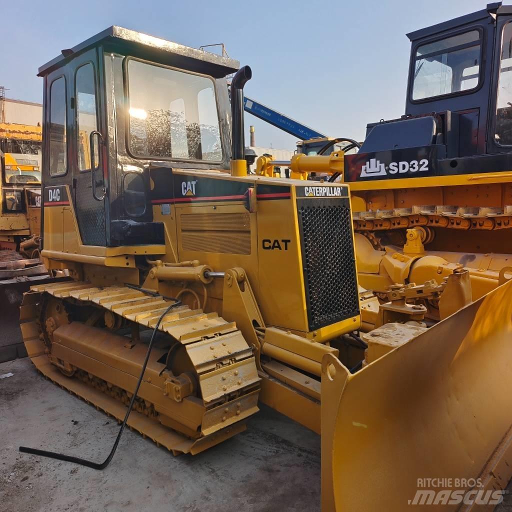 CAT D 4 C Гусеничні бульдозери