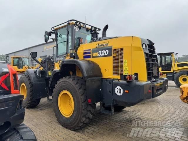 Komatsu WA 320 Фронтальні навантажувачі