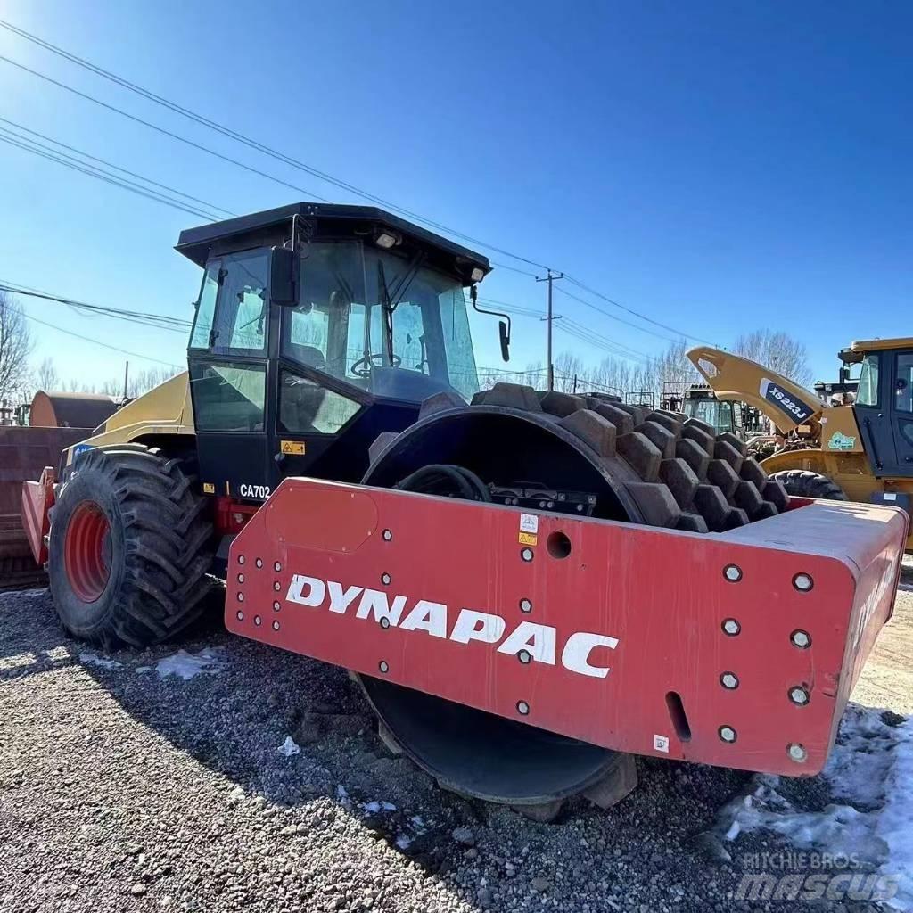 Dynapack CA702 Грунтові котки