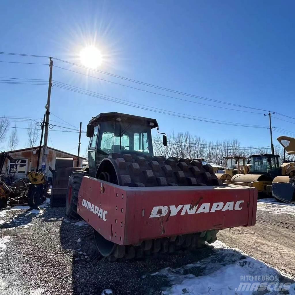 Dynapack CA702 Грунтові котки