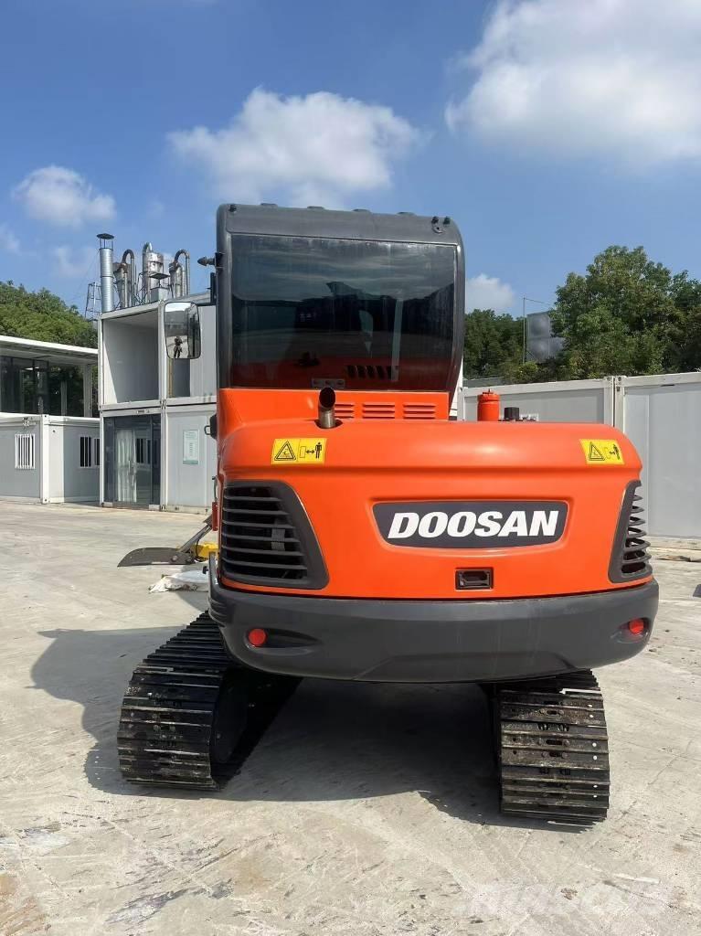 Doosan DX 60-9 C Гусеничні екскаватори