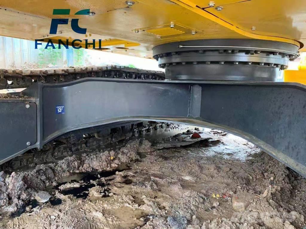 Komatsu PC 220 Гусеничні екскаватори