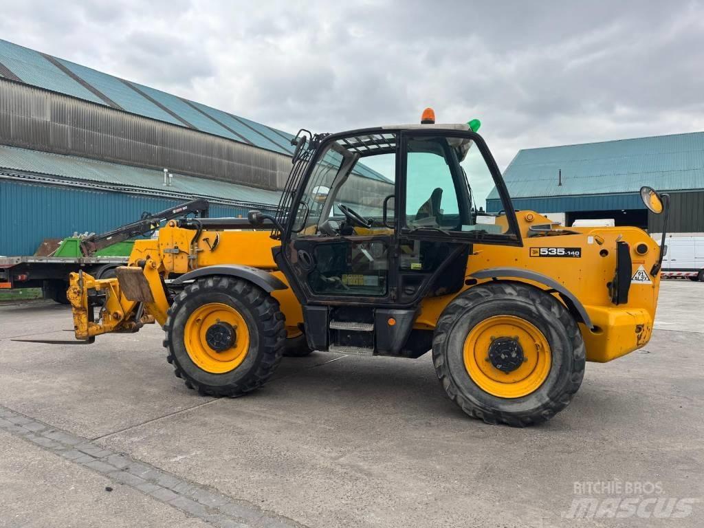 JCB 535-140 Телескопічні навантажувачі