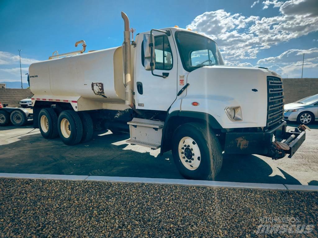 Freightliner 108 SD Поливальні машини