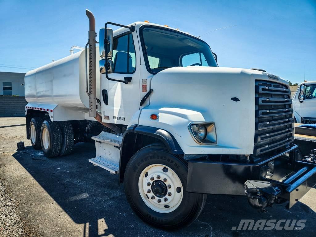 Freightliner 108 SD Поливальні машини