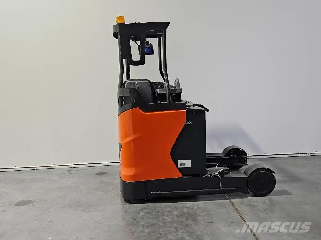 Linde R20N Самохідні електроштабелери