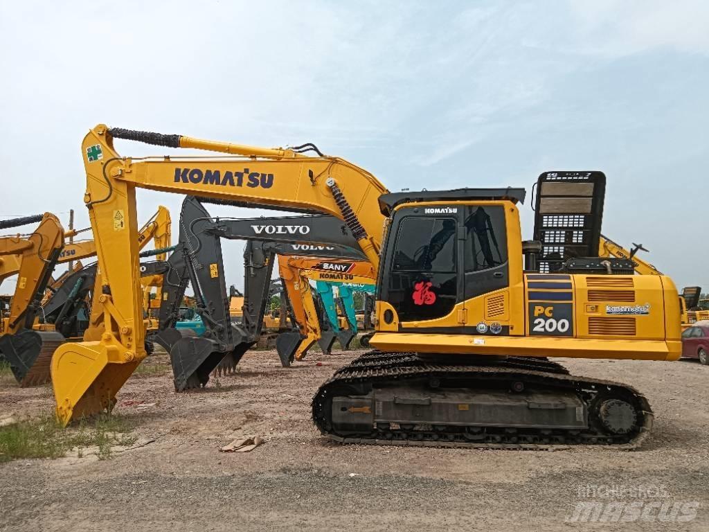 Komatsu PC 200-8 Гусеничні екскаватори