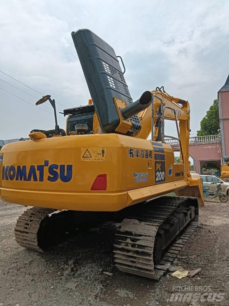 Komatsu PC 200-8 Гусеничні екскаватори