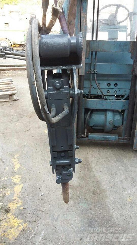 Thomas 150 Гідравлічні пальові молоти