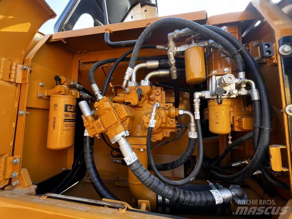 CAT CAT330D2 Середні екскаватори 7т. - 12т.