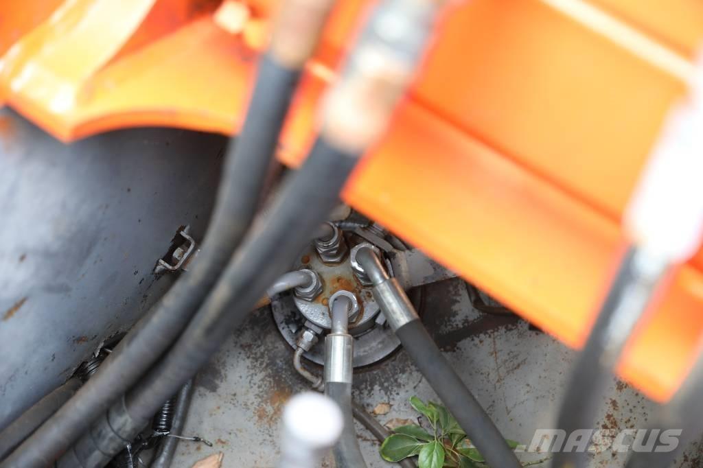 Hitachi ZX 120-6 Гусеничні екскаватори