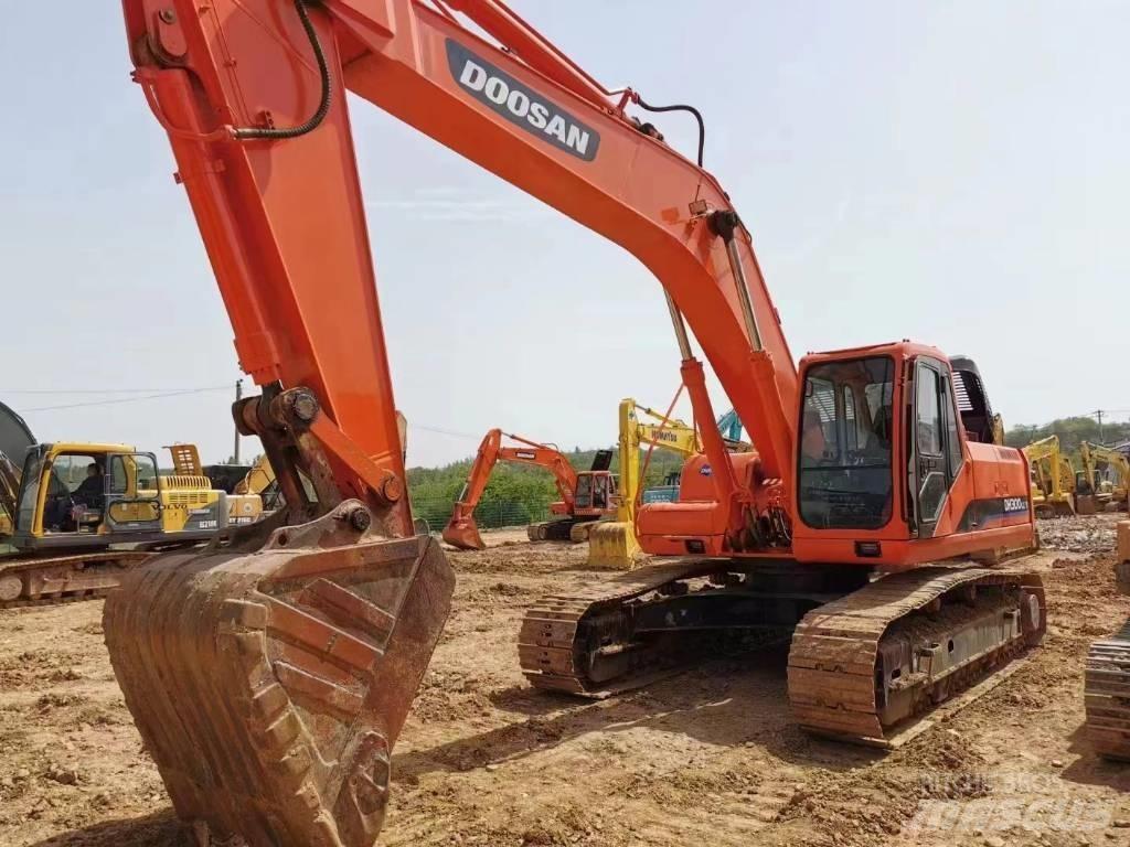Doosan DH300LC-7 Гусеничні екскаватори