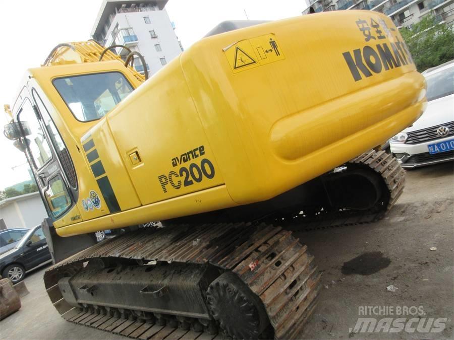 Komatsu PC 200-6 Гусеничні екскаватори