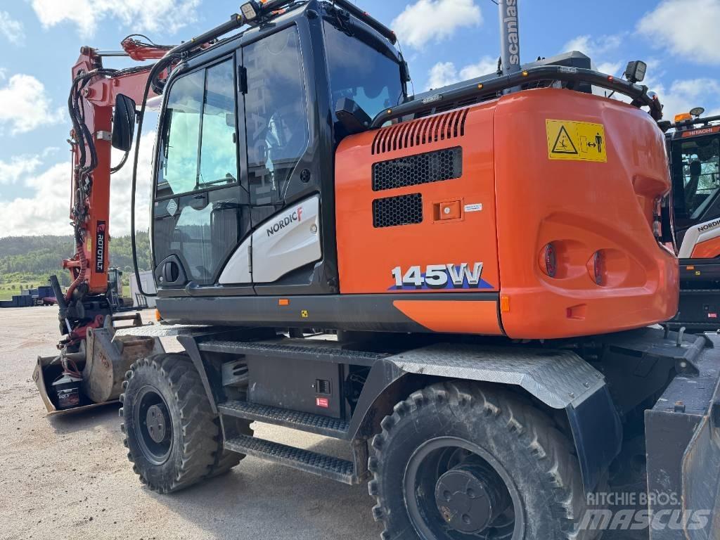 Hitachi ZX 145 W-6 Колісні екскаватори