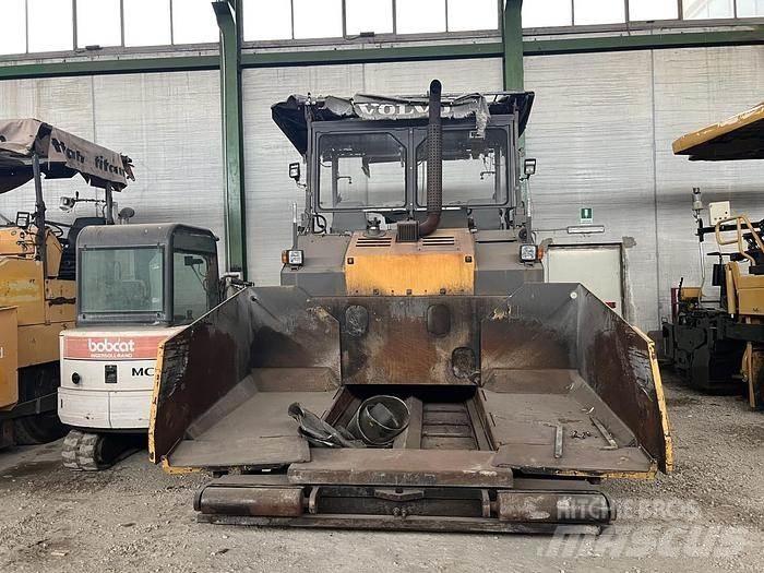 Volvo ABG 6870 Асфальтовкладачі