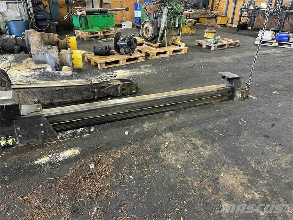 John Deere 1910G Транспортерні крани