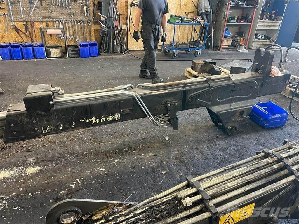 John Deere 1910G Транспортерні крани