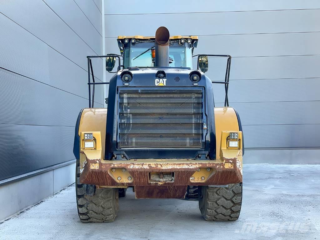 CAT 972M Фронтальні навантажувачі