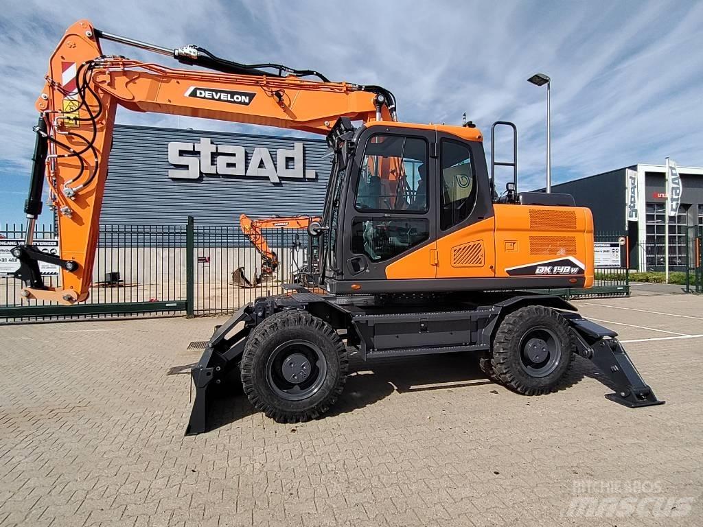 Develon DX140W-7 Колісні екскаватори