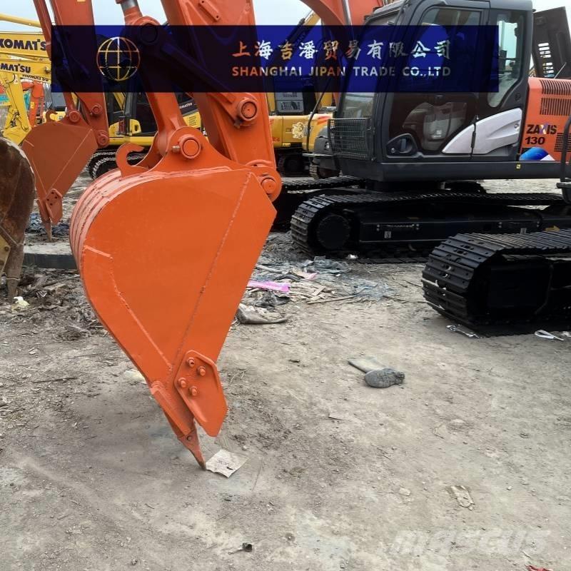Hitachi ZX 130 Гусеничні екскаватори