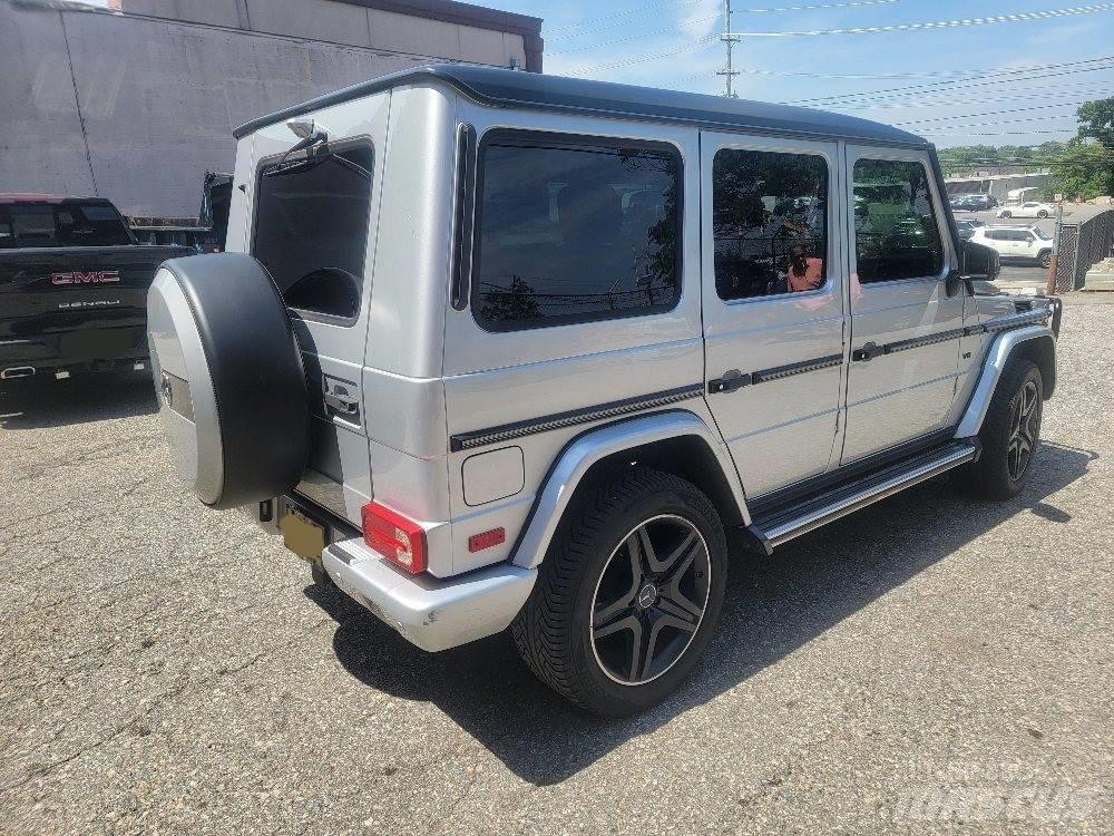Mercedes-Benz 550g Вантажівки / спеціальні