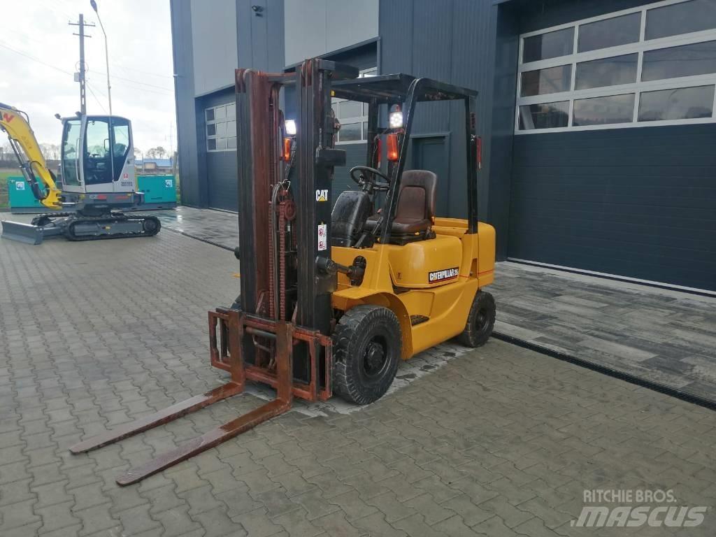 CAT DP 25 K Дизельні навантажувачі