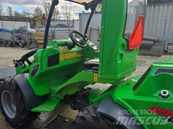 Avant 860 i Міні-навантажувачі