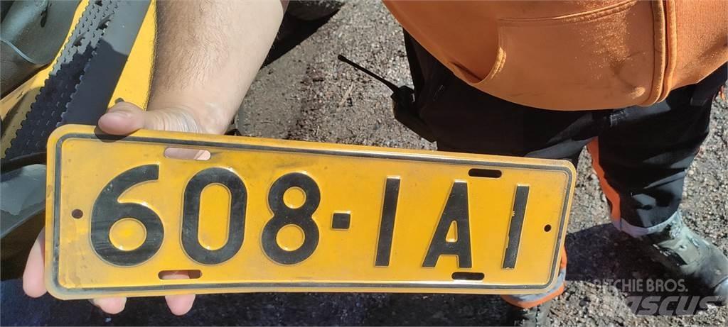Volvo EW180C Колісні екскаватори