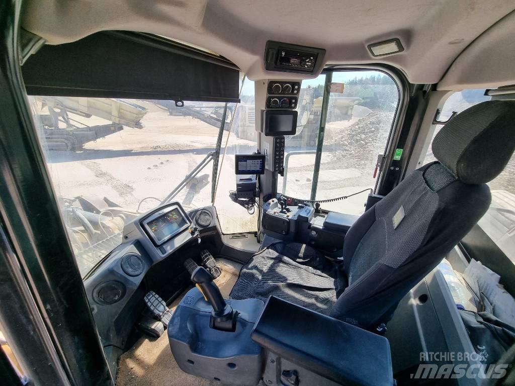 CAT 980M Фронтальні навантажувачі