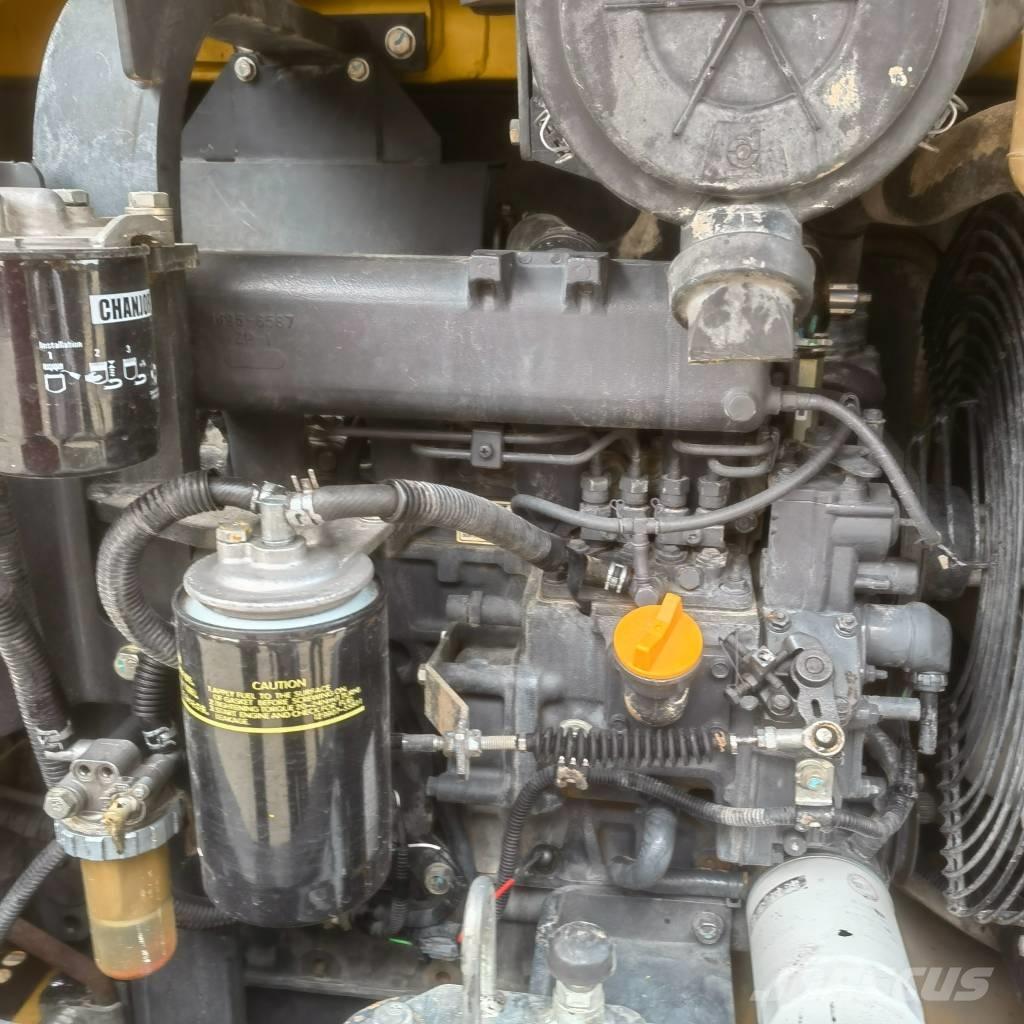 Komatsu PC56 Гусеничні екскаватори