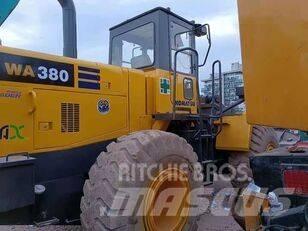 Komatsu WA 380 Фронтальні навантажувачі