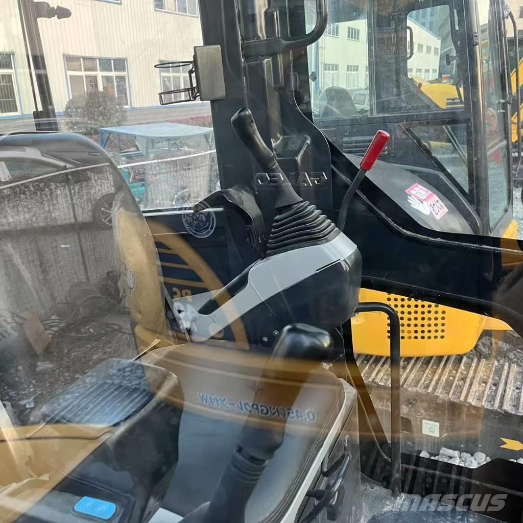 Komatsu PC 35 MR Міні-екскаватори < 7т