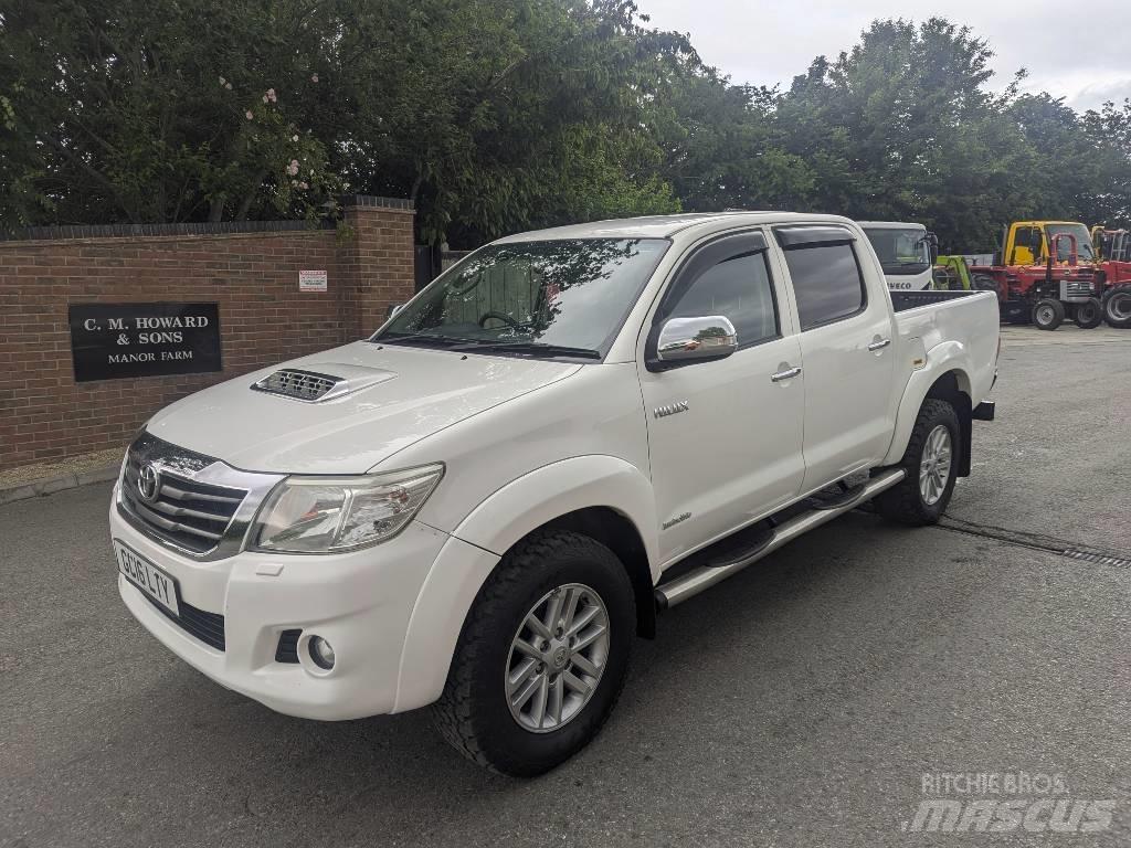 Toyota Hilux Пікапи / Бічне розвантаження