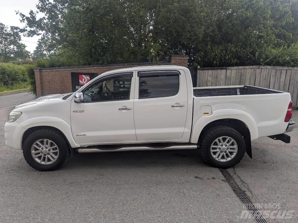 Toyota Hilux Пікапи / Бічне розвантаження