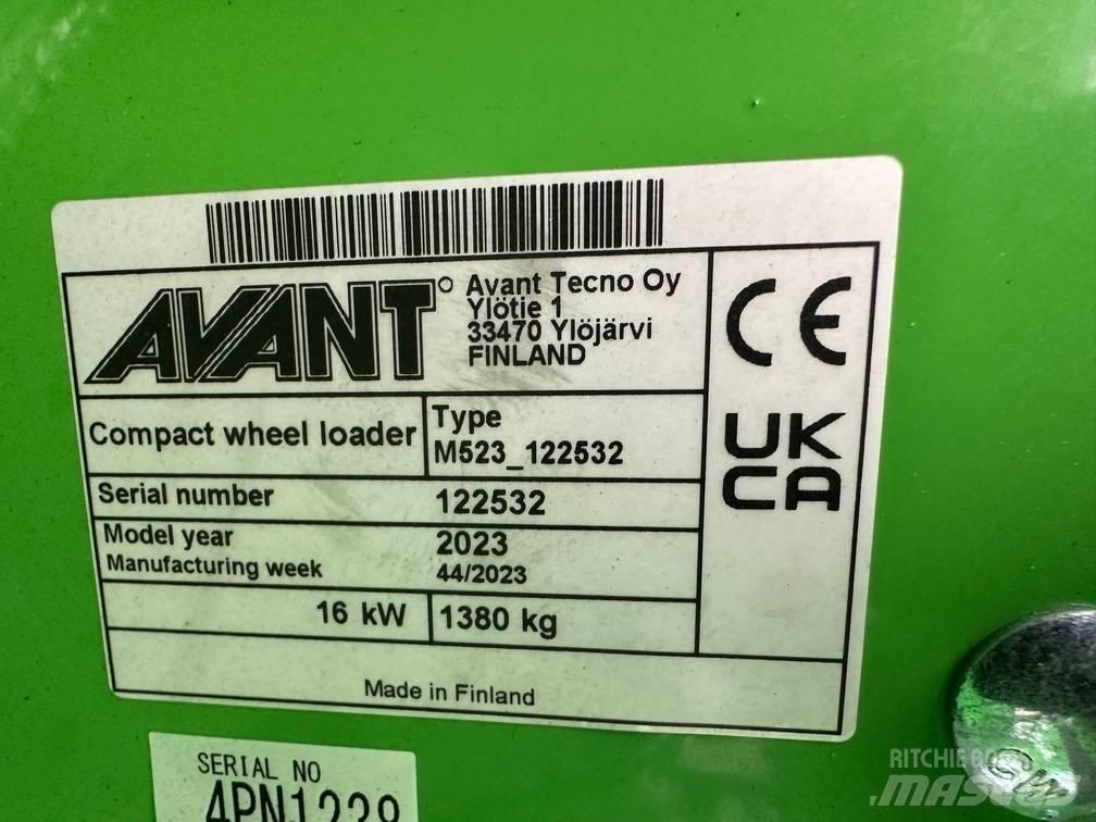 Avant 523 Багатофункціональне обладнання для вантажних і землекопальних робіт
