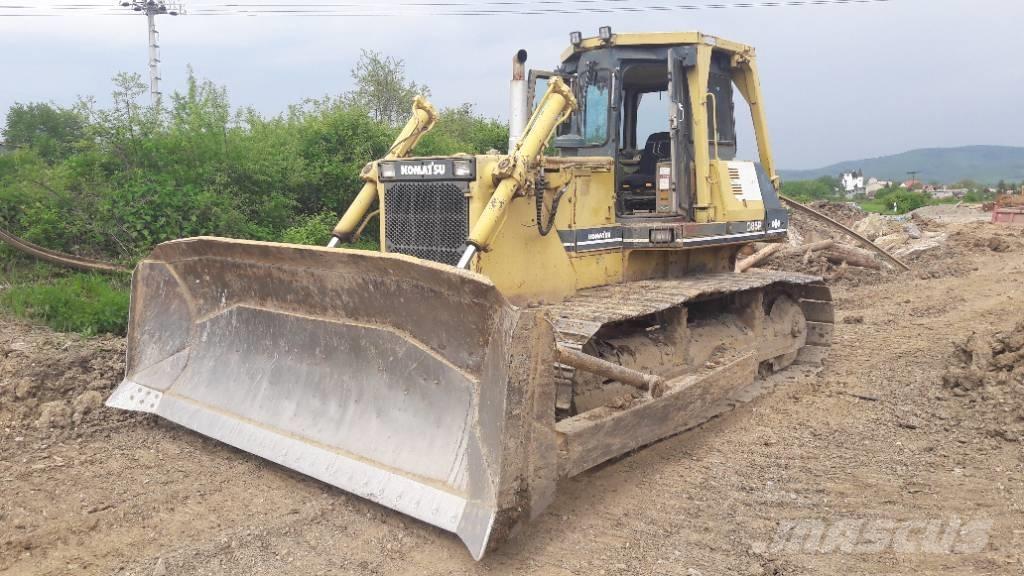 Komatsu D 85 P-21 Бульдозери