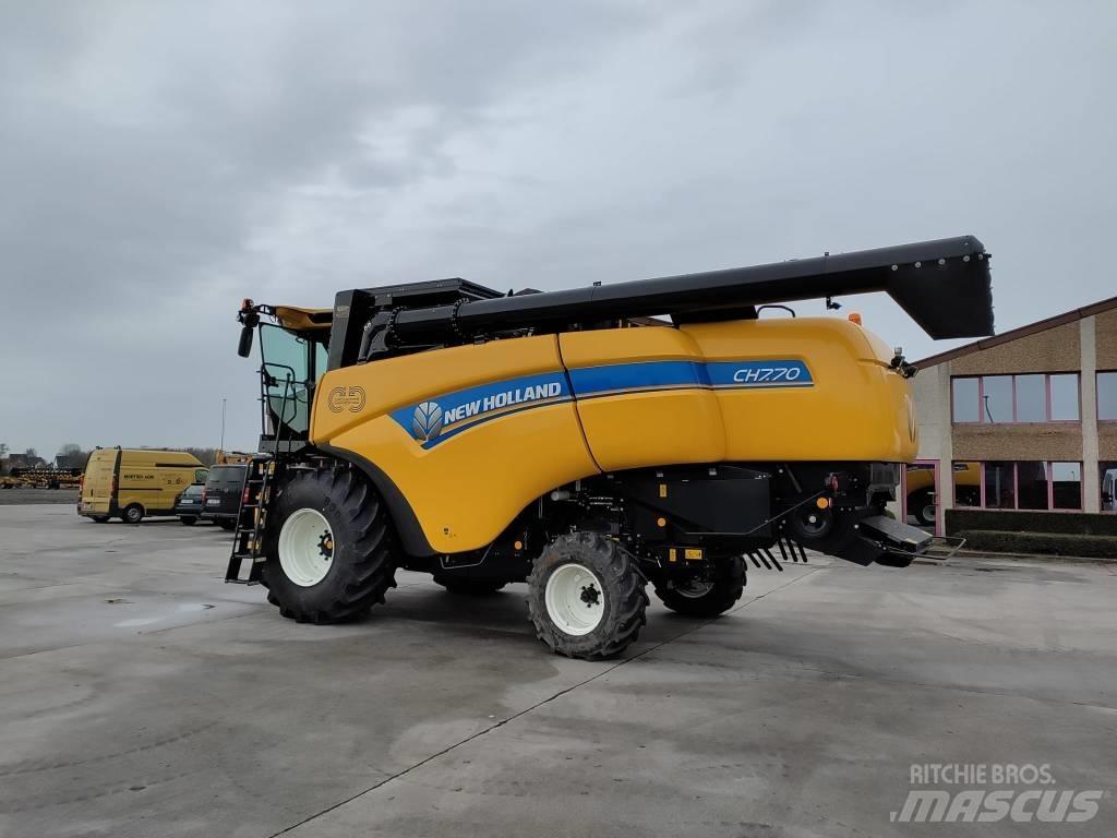 New Holland CH7.70 Зернозбиральні комбайни