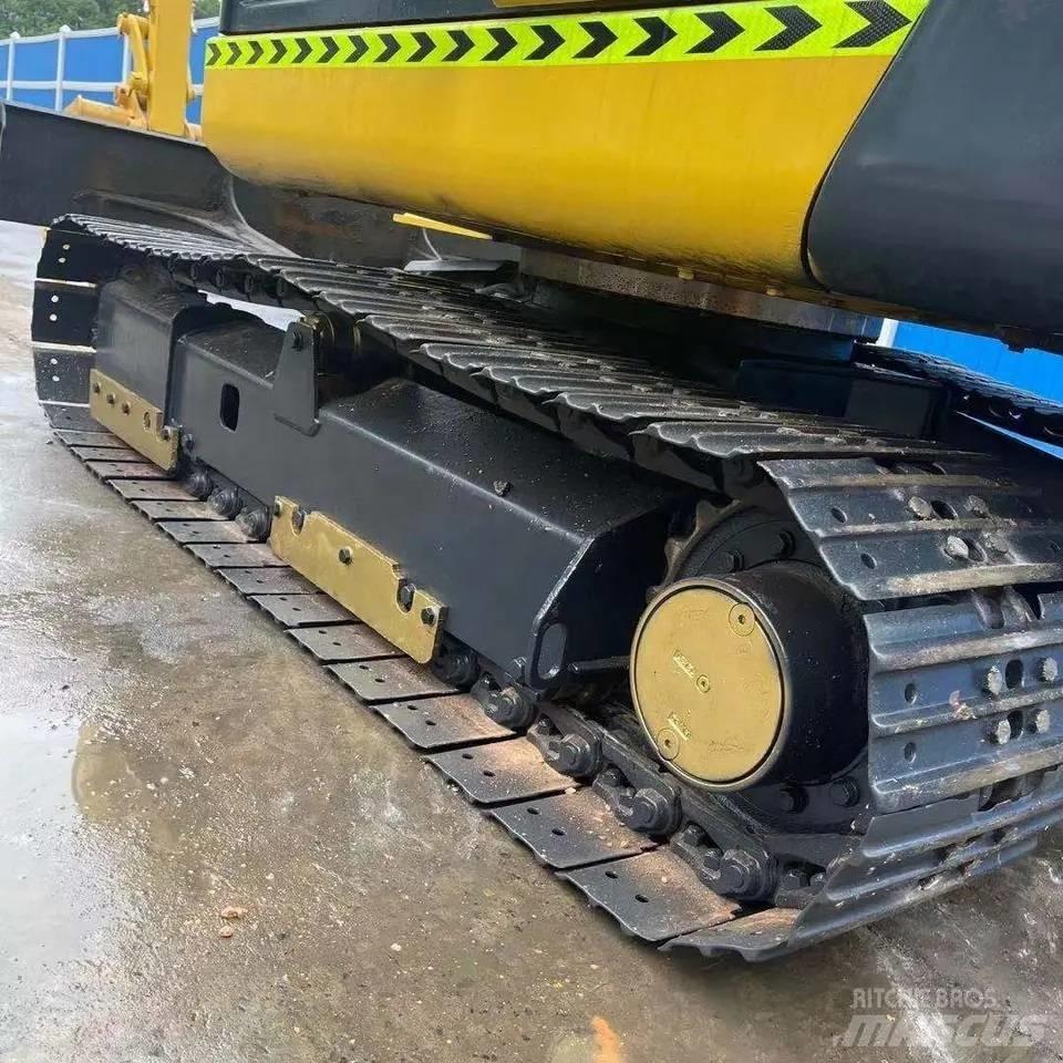 Komatsu PC56-7 Гусеничні екскаватори