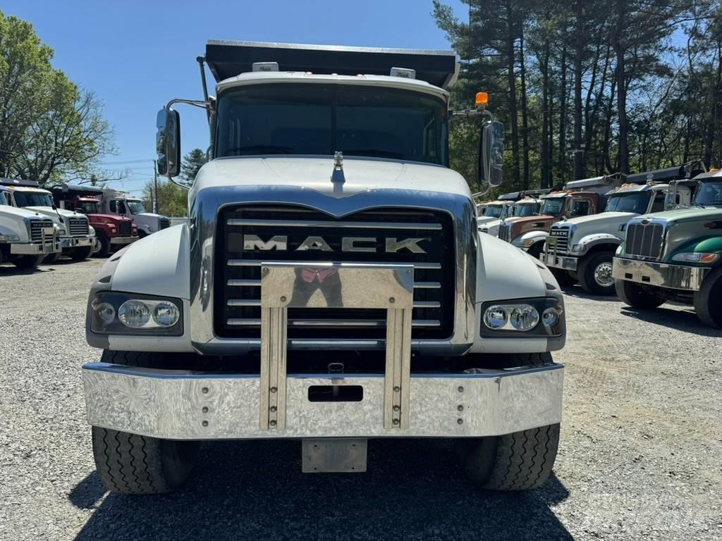 Mack GU713 Самоскиди