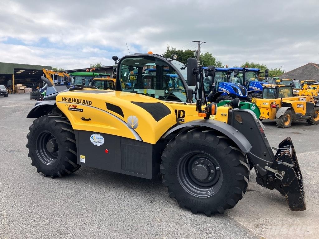 New Holland TH7.32 Телескопічний навантажувач