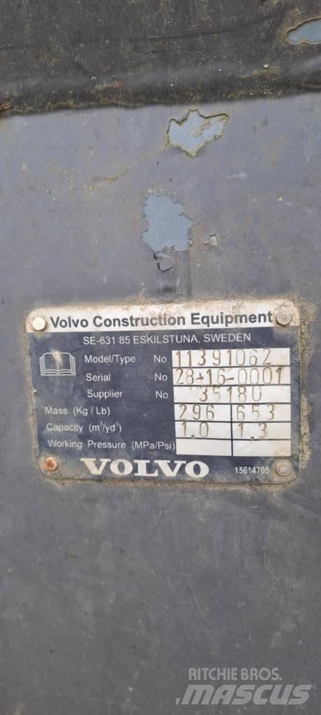 Volvo L 25 F Фронтальні навантажувачі