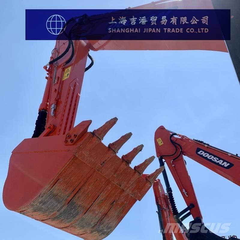 Doosan DX 300 Гусеничні екскаватори