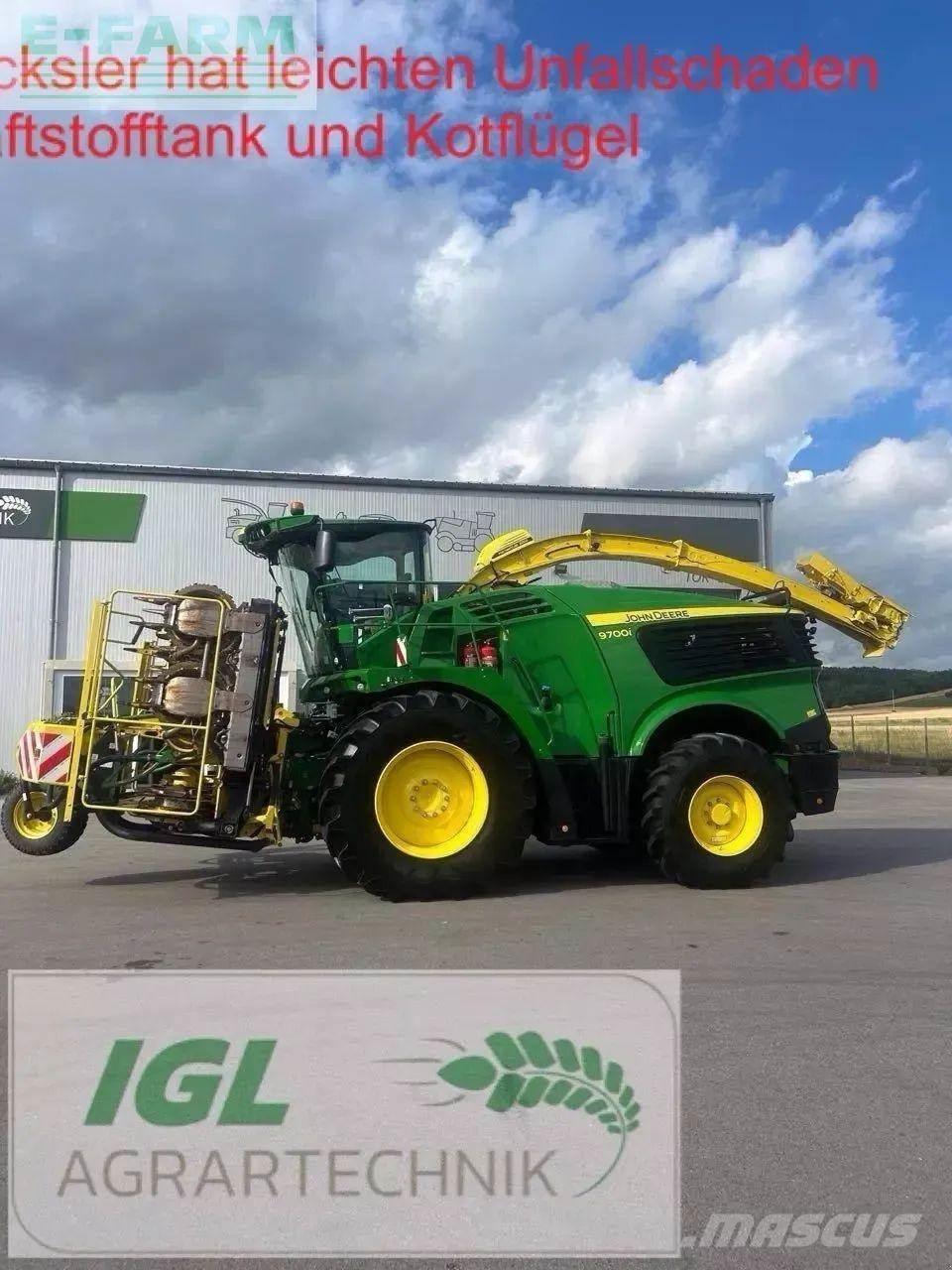 John Deere 9700 i Кормозбиральні комбайни