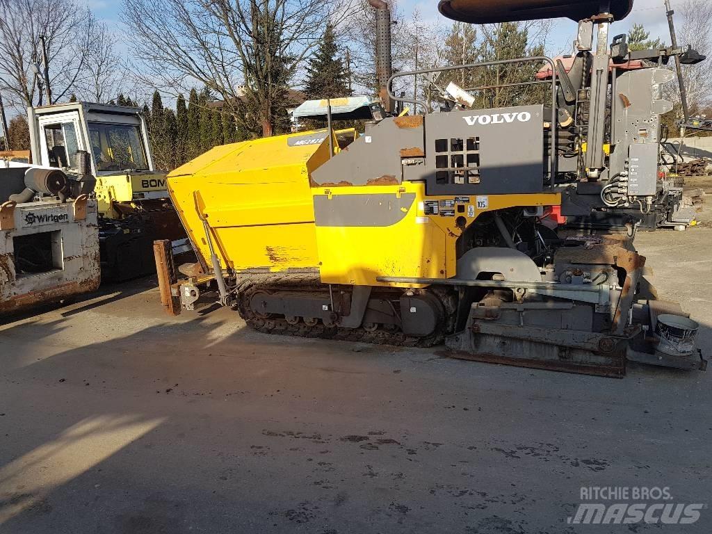 Volvo TITAN 2820 Асфальтовкладачі