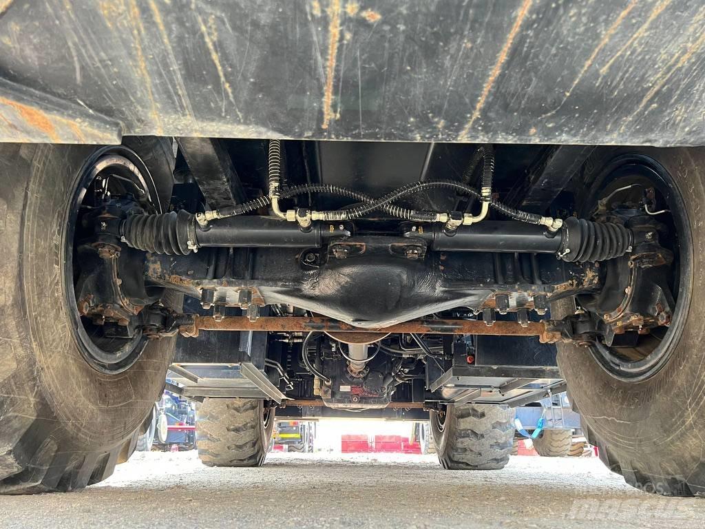 Tadano GR300XL автокрани всюдиходи