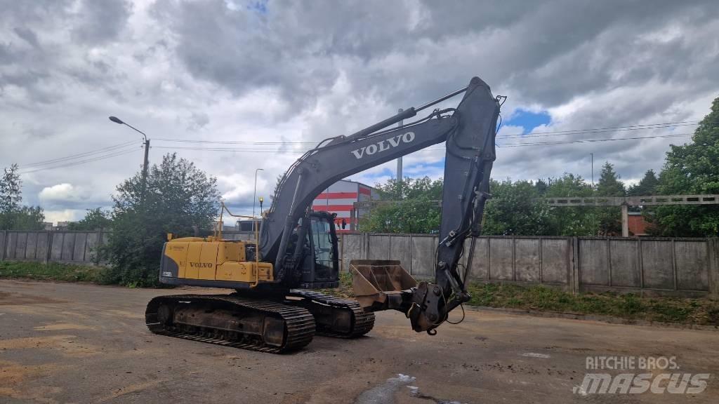 Volvo EC180CL Гусеничні екскаватори