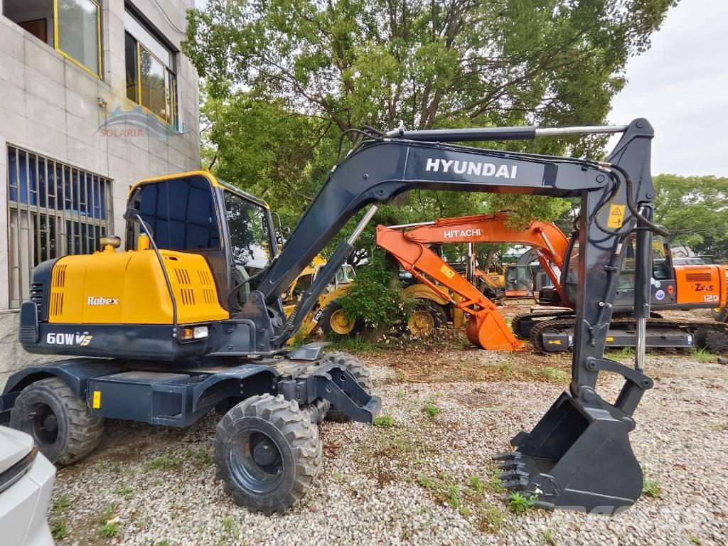 Hyundai R60W Колісні екскаватори