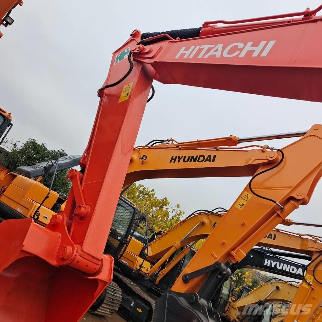 Hitachi EX 200-3 Гусеничні екскаватори