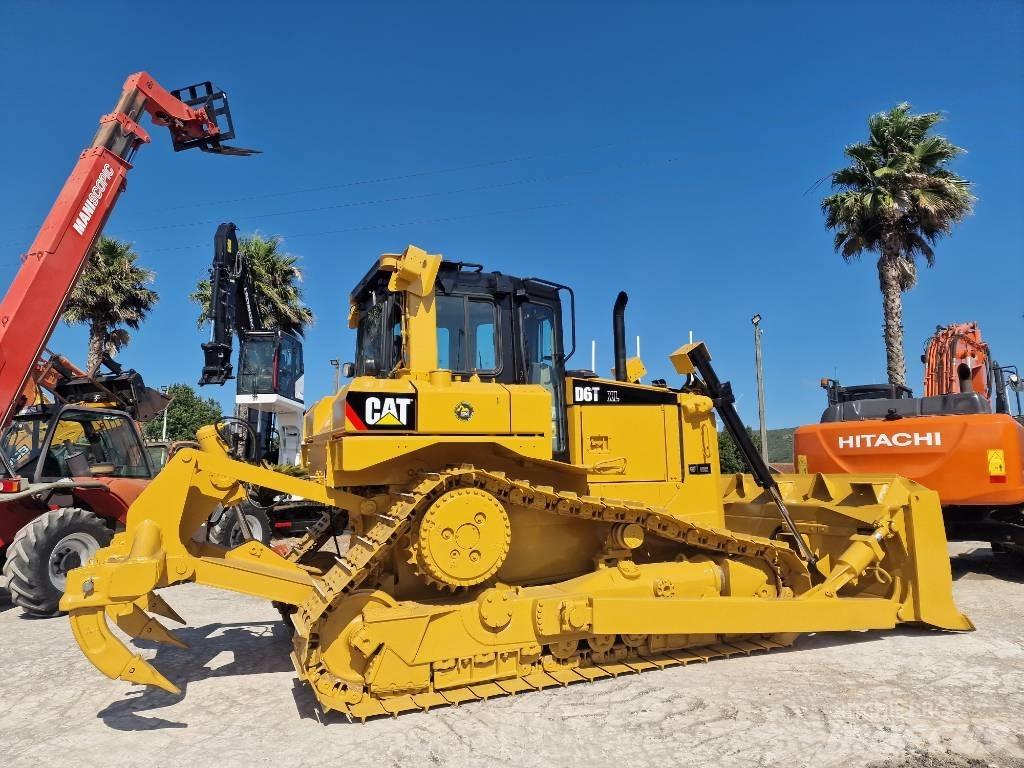 CAT D 6 T XL Гусеничні бульдозери